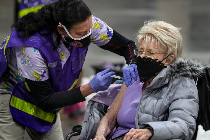 WEST VIRGINIA- VACCINATED PEOPLE DROPPING LIKE FLIES / WHY ISN’T THIS ON MSM - Fringe News